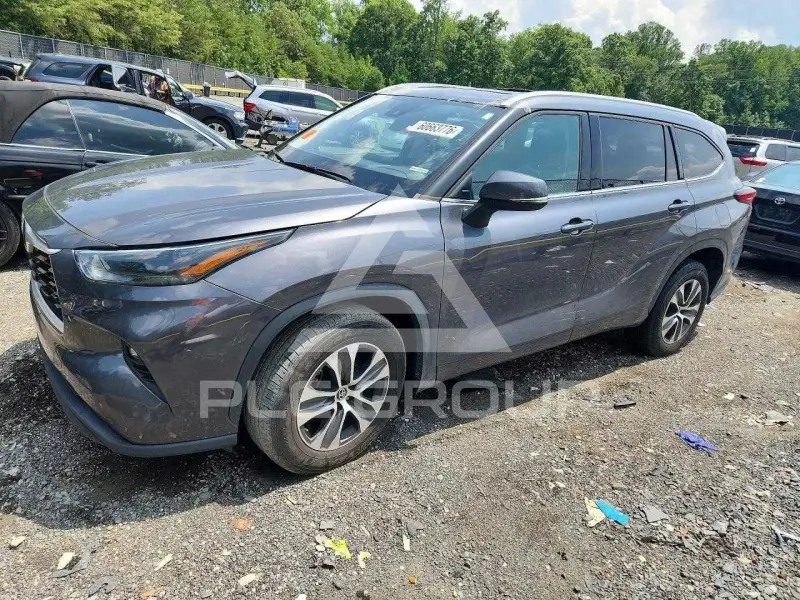 2022 Toyota Highlander photo