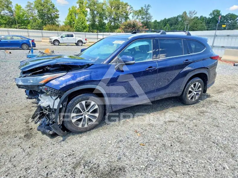 2022 Toyota Highlander фото