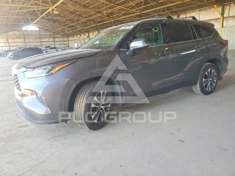2022 Toyota Highlander photo