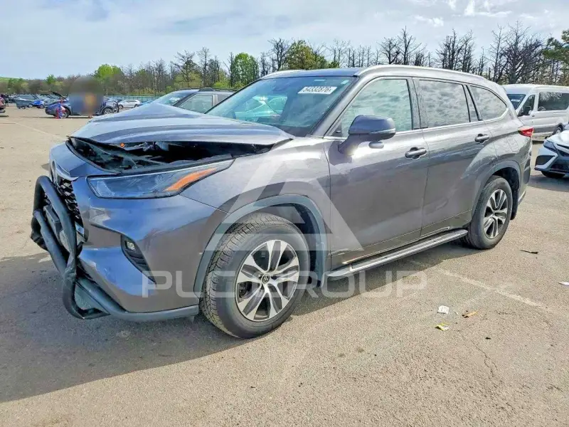 2022 Toyota Highlander photo