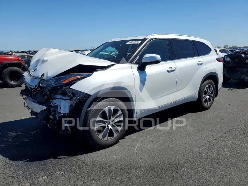 2022 Toyota Highlander фото