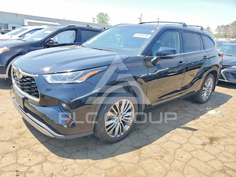 2022 Toyota Highlander photo