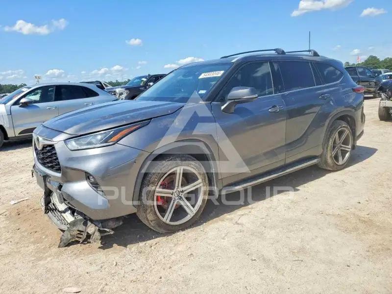 2022 Toyota Highlander photo