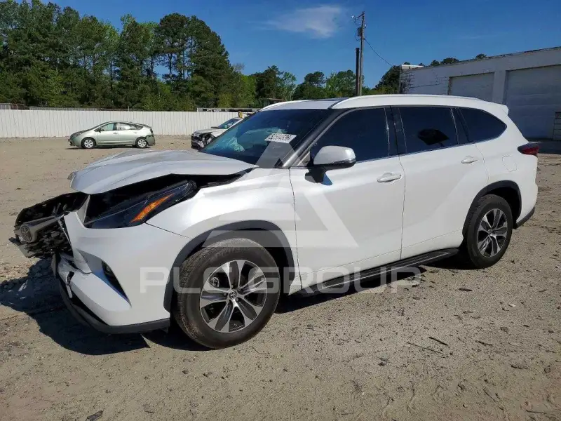 2022 Toyota Highlander фото