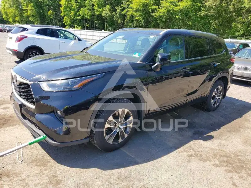 2022 Toyota Highlander photo