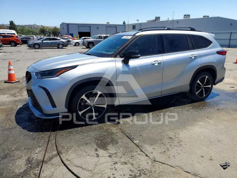 2022 Toyota Highlander фото