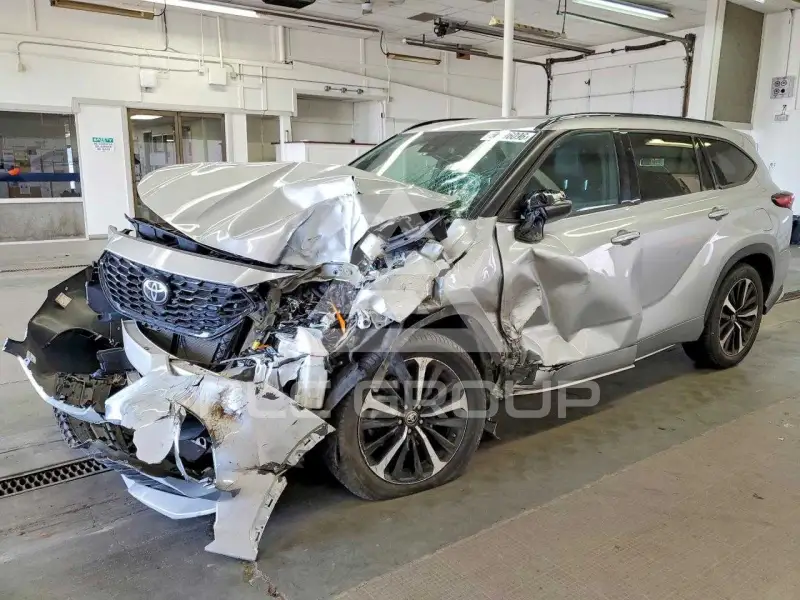 2022 Toyota Highlander фото