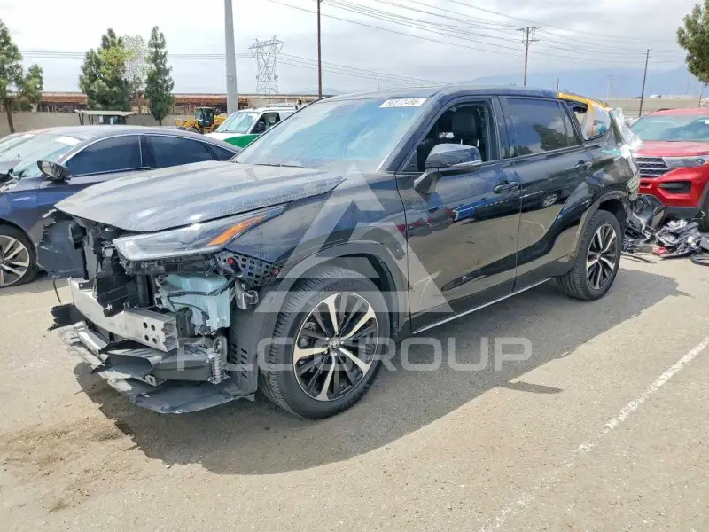 2022 Toyota Highlander photo