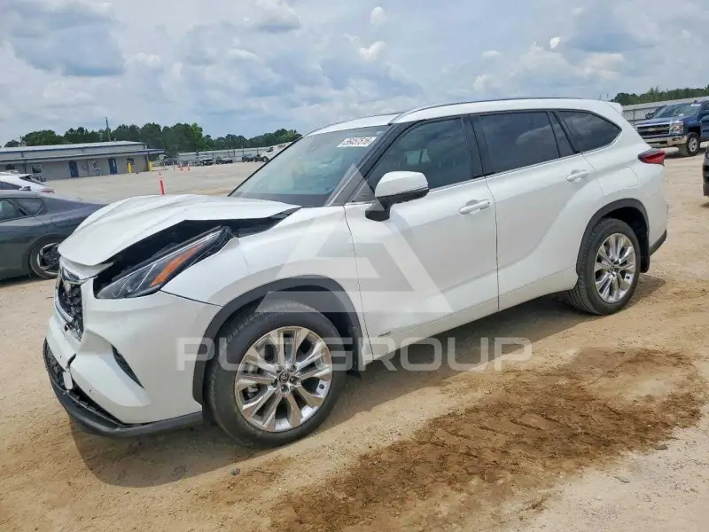 2022 Toyota Highlander фото