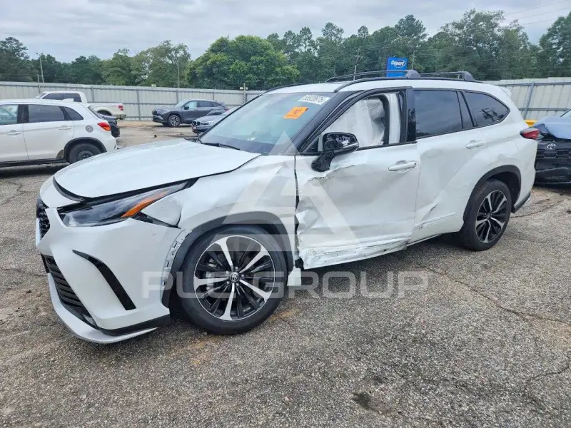 2022 Toyota Highlander фото