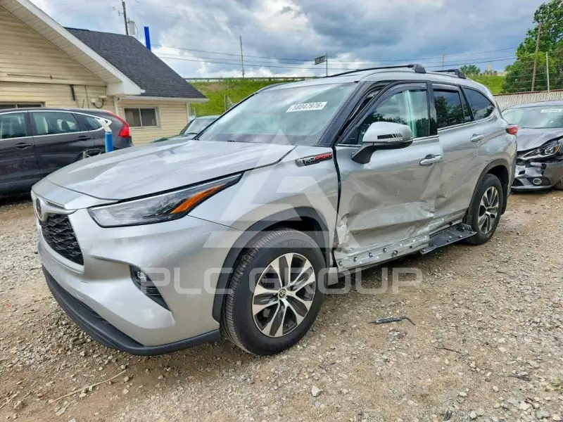 2022 Toyota Highlander photo
