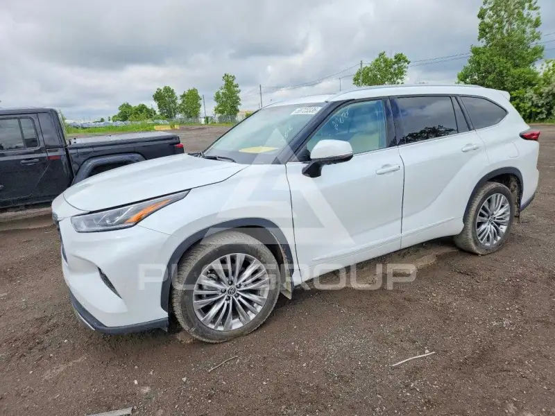 2022 Toyota Highlander photo