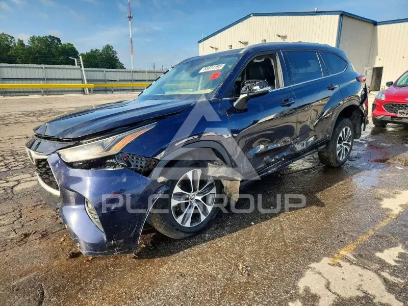 2022 Toyota Highlander photo