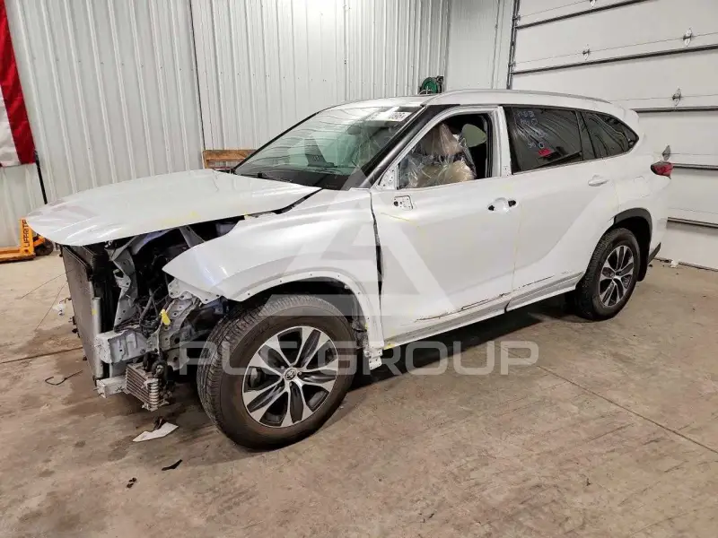 2022 Toyota Highlander фото