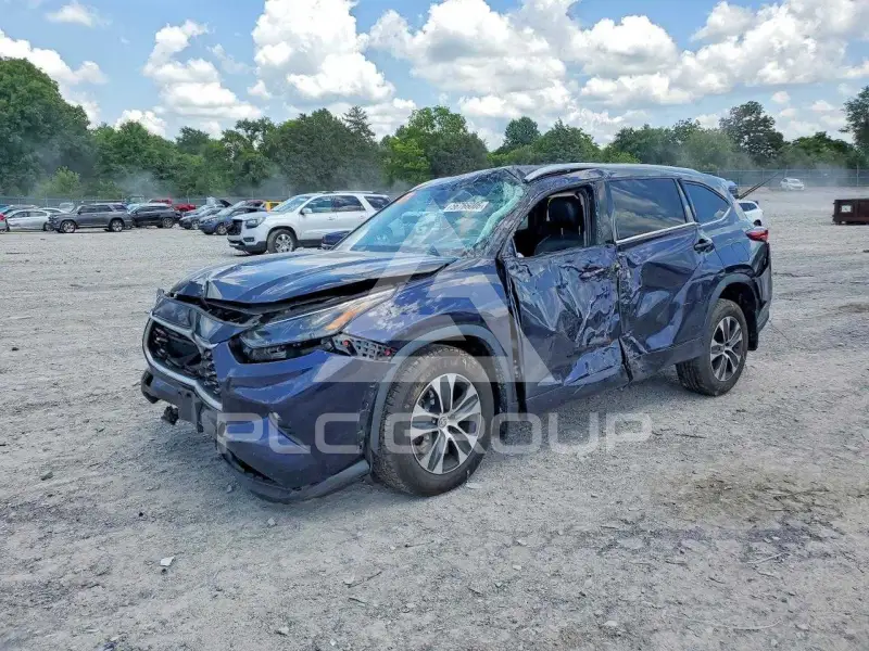 2022 Toyota Highlander фото