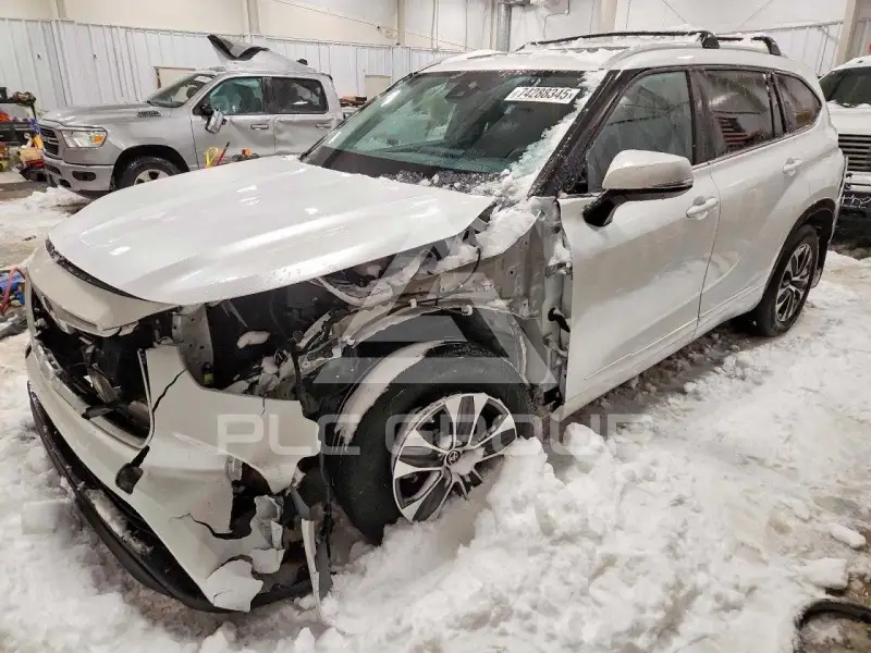 2022 Toyota Highlander фото
