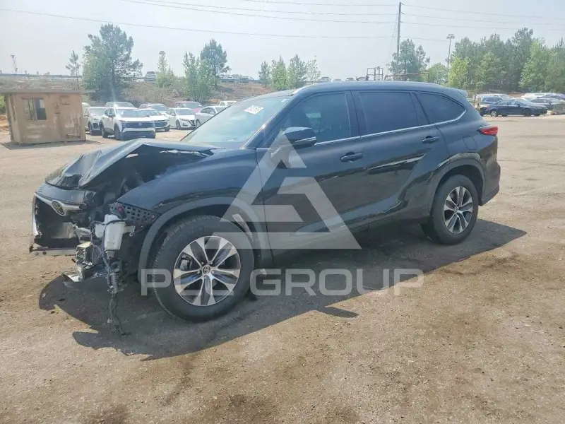 2022 Toyota Highlander photo