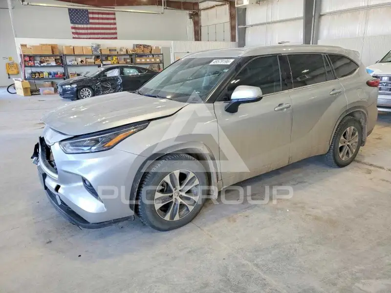 2022 Toyota Highlander фото
