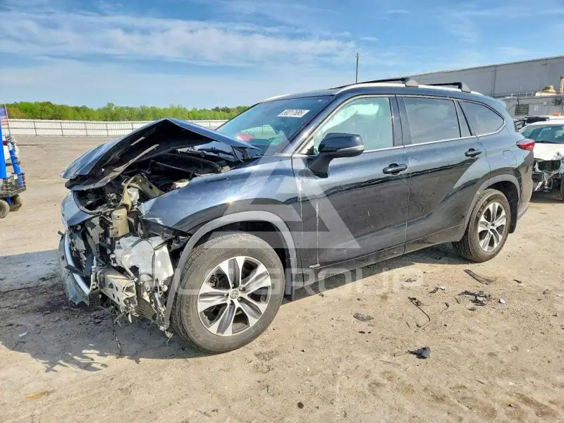 2022 Toyota Highlander фото