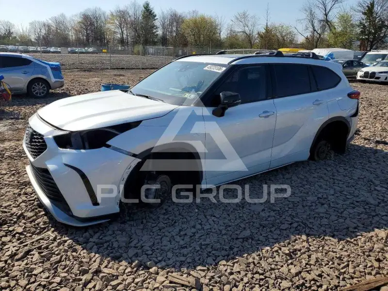 2022 Toyota Highlander фото