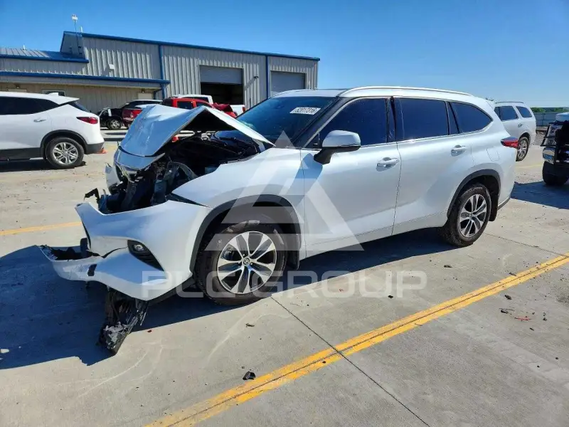 2022 Toyota Highlander фото