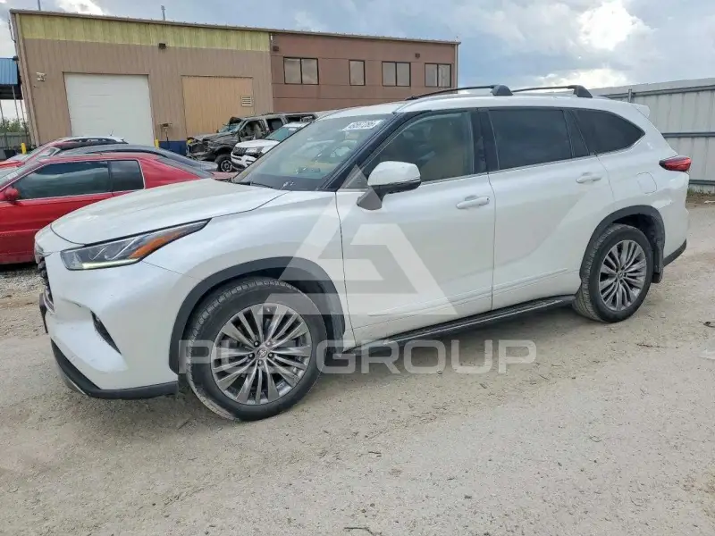 2022 Toyota Highlander фото