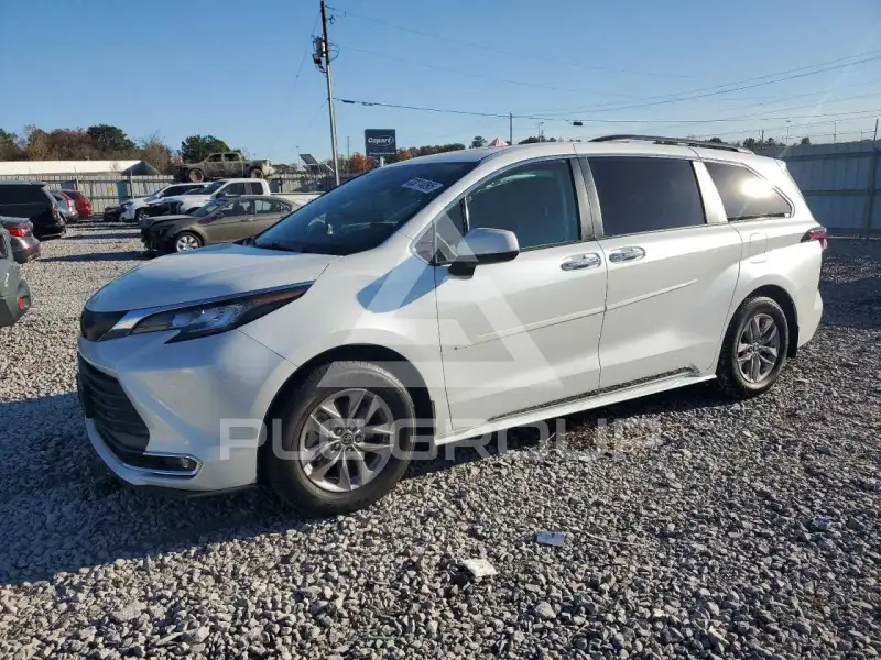 2022 Toyota SIENNA фото