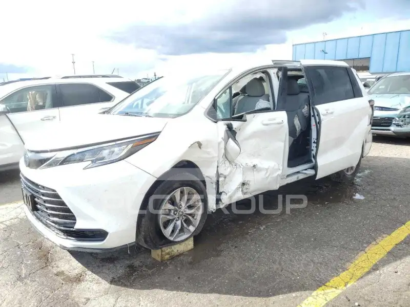 2022 Toyota SIENNA фото