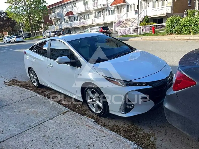 2022 Toyota PRIUS фото