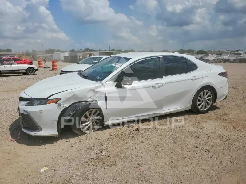 2022 Toyota CAMRY photo