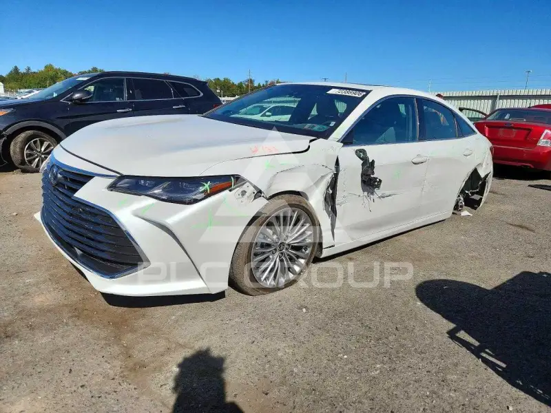 2022 Toyota AVALON фото