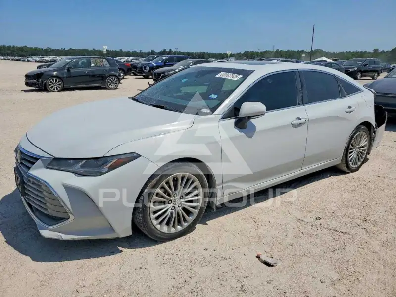 2022 Toyota AVALON фото