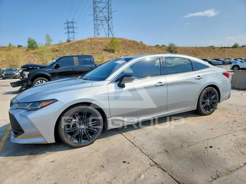 2022 Toyota AVALON фото
