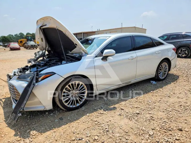 2022 Toyota AVALON photo