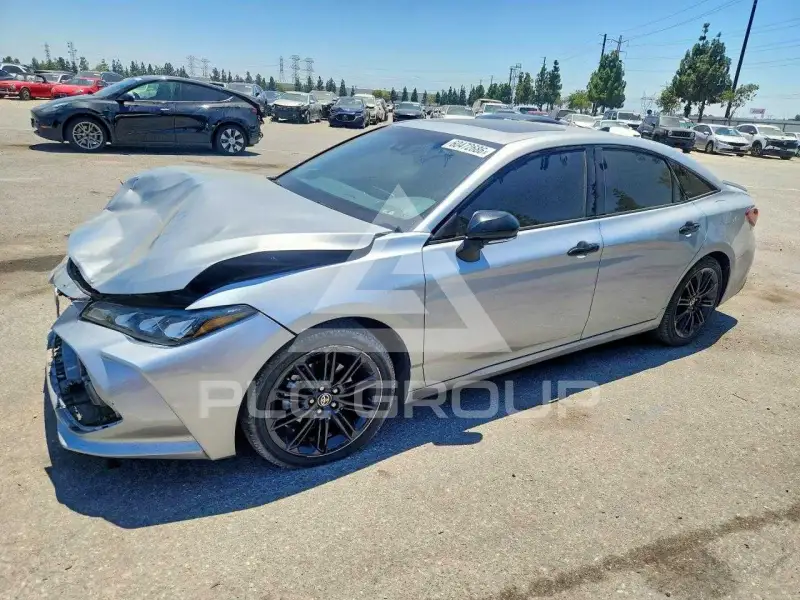 2022 Toyota AVALON фото
