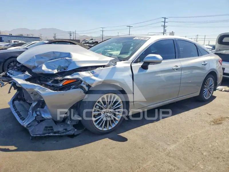 2022 Toyota AVALON фото