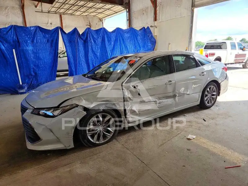 2022 Toyota AVALON фото