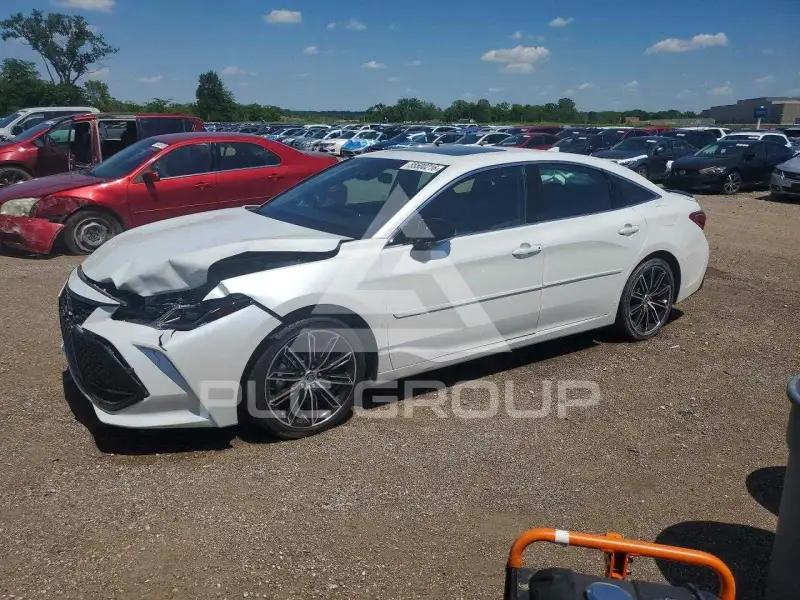 2022 Toyota AVALON фото