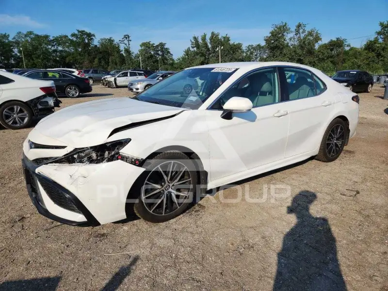 2022 Toyota CAMRY фото