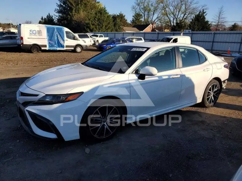 2022 Toyota CAMRY фото