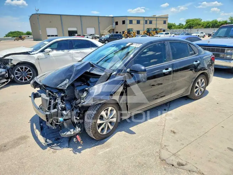 2022 KIA Rio photo