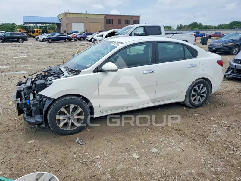 2022 KIA Rio photo