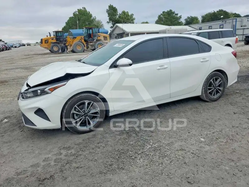 2022 KIA Forte фото