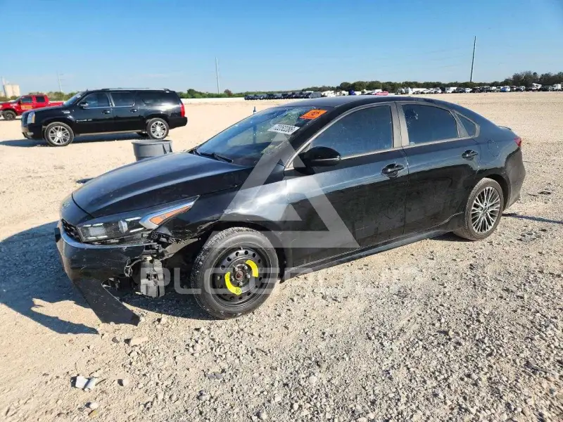 2022 KIA Forte photo