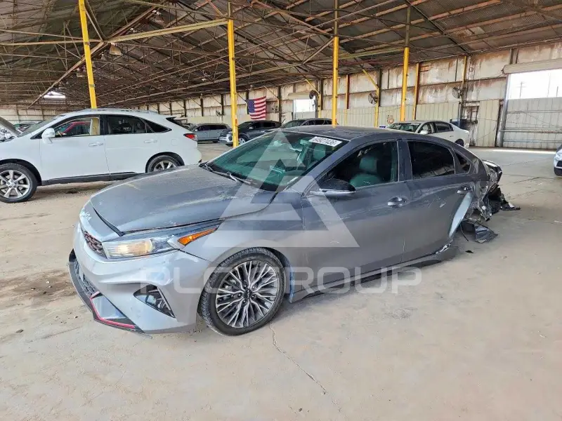 2022 KIA Forte фото