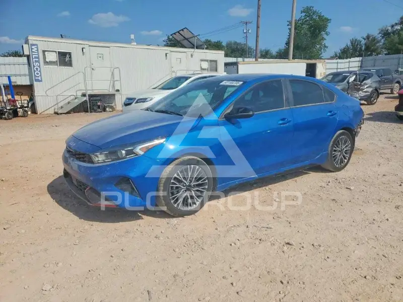 2022 KIA Forte фото