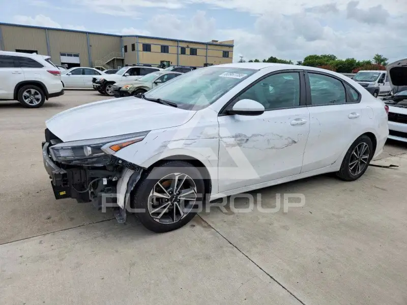 2022 KIA Forte фото