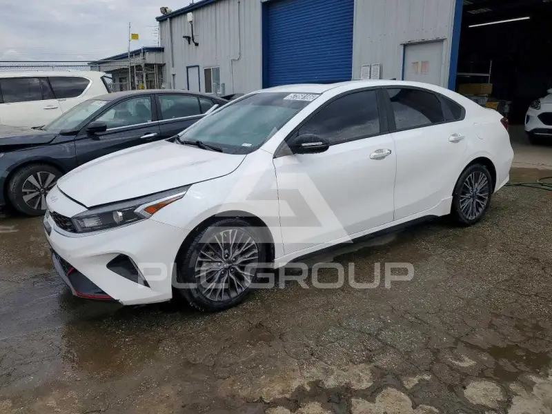 2022 KIA Forte фото