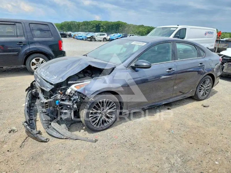 2022 KIA Forte фото