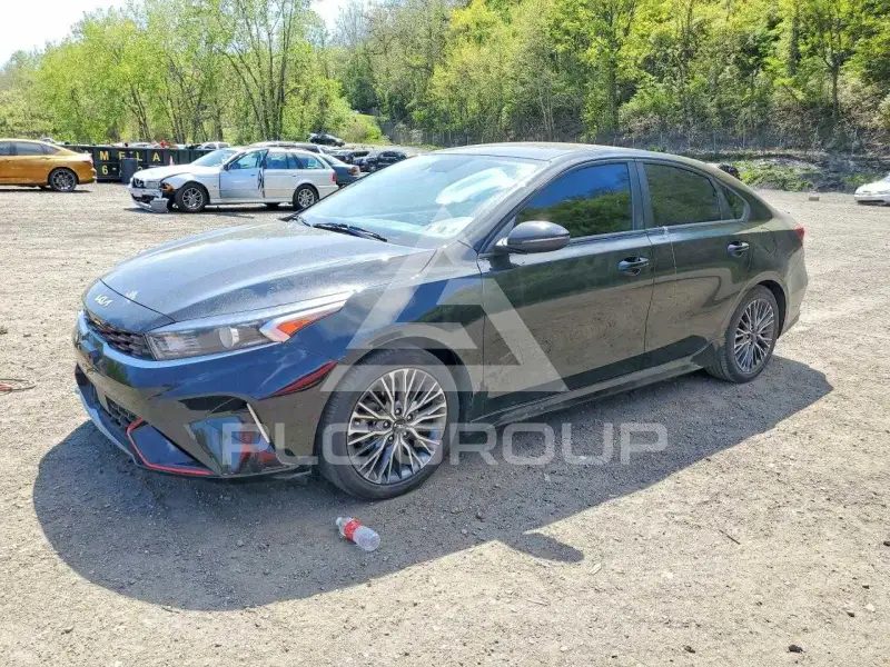 2022 KIA Forte фото